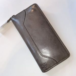 Frye Melissa Zip Wallet- Ice